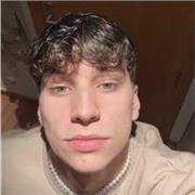 estudiante de bachillerato cientifico con los dos cursos acabados